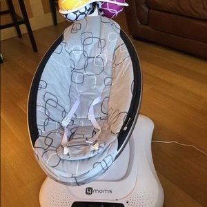 New 4moms mamaroo